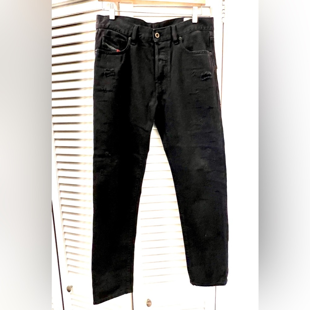 Diesel  Mharky Black Distressed Jeans. W31 L33 New wo tags.